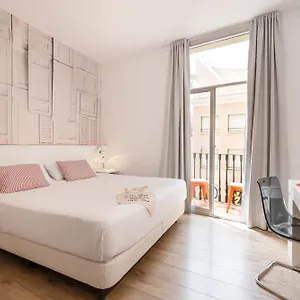 2* Guest house Chic & Basic Tallers
